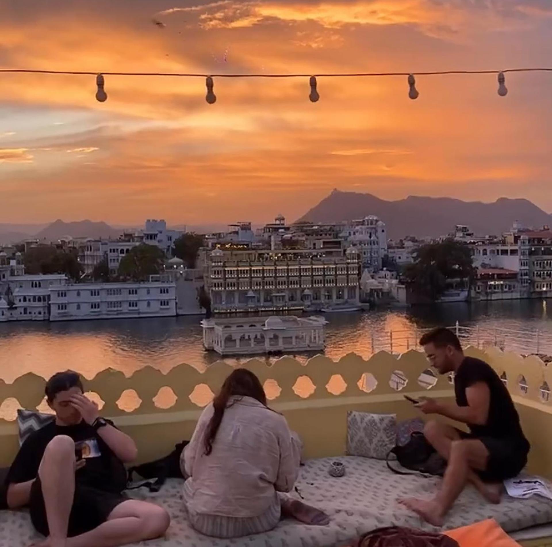 Hostel Mantra Ουνταϊπούρ Εξωτερικό φωτογραφία